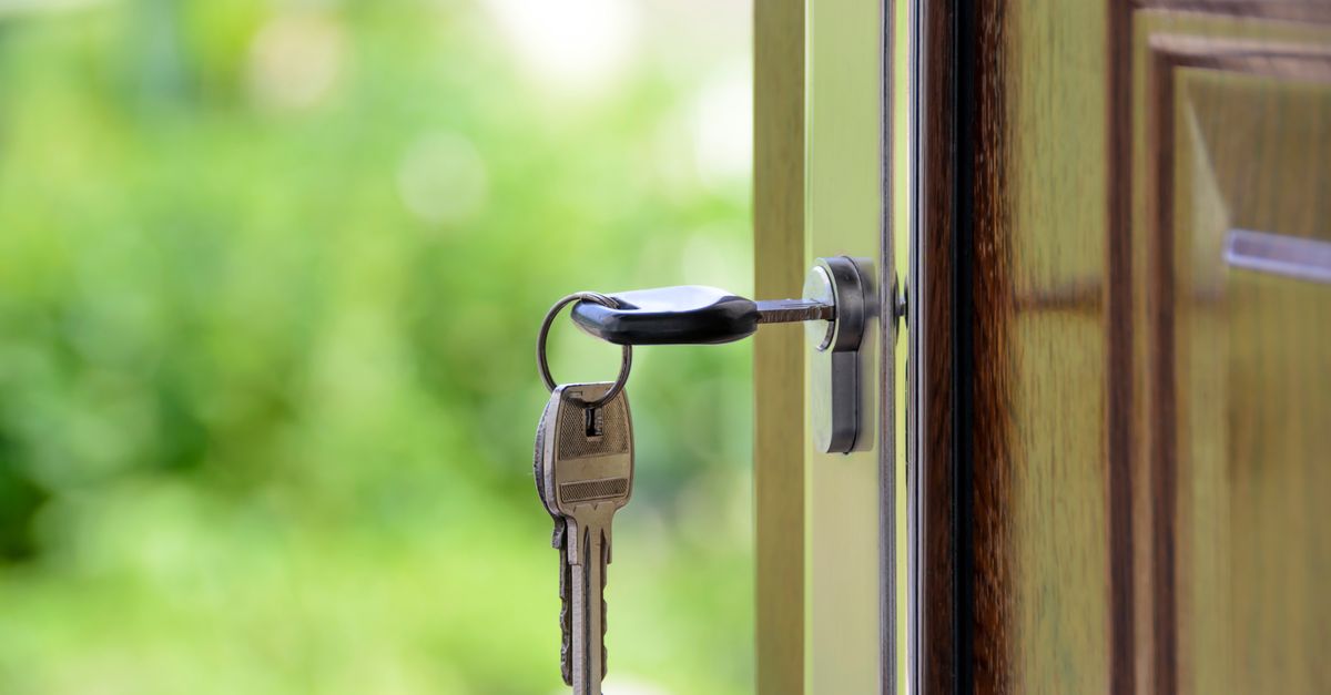 Door Knob Lock vs. Deadbolt: What Actually Keeps Your Door Secure — A1 Waltham Locksmith
